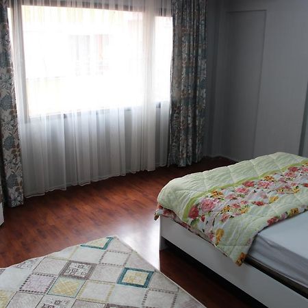 Carsi Apart Izmir Bagian luar foto