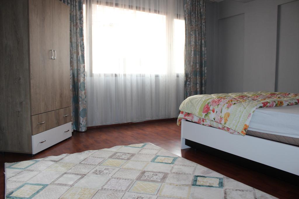 Carsi Apart Izmir Bagian luar foto